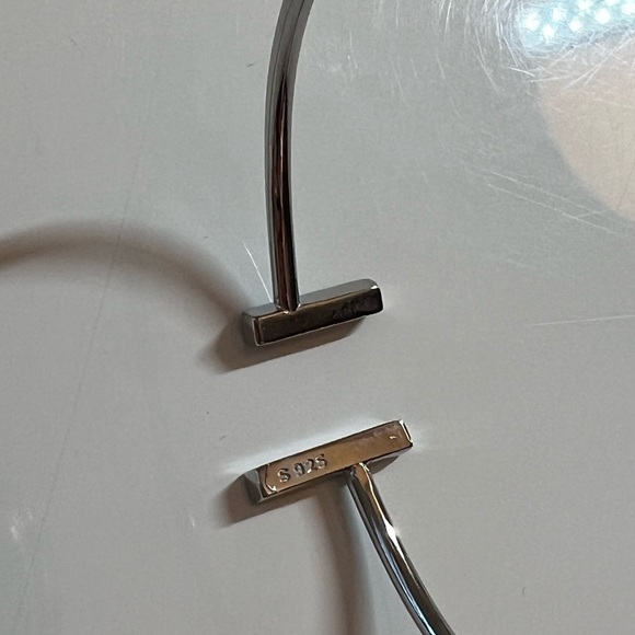 🌟 Trendy Sterling Silver Bangle Bracelet - Picture 3 of 4